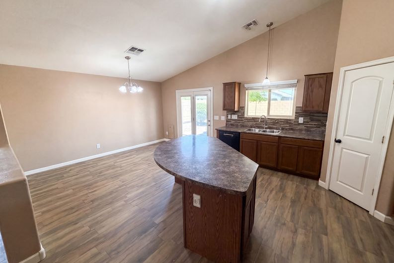 Photo 9 of 29 of 4181 S 247th Dr, Buckeye, AZ