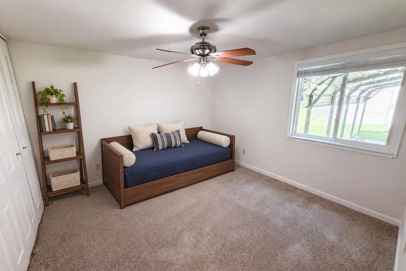 Photo 4 of 18 of 3618 Gustar Ct, Charlotte, NC