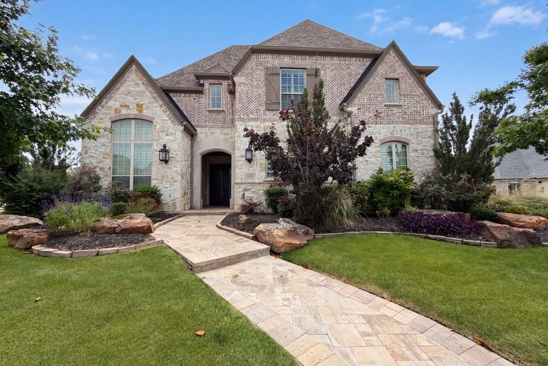 Photo 29 of 33 of 820 Hawk Wood Ln, Prosper, TX