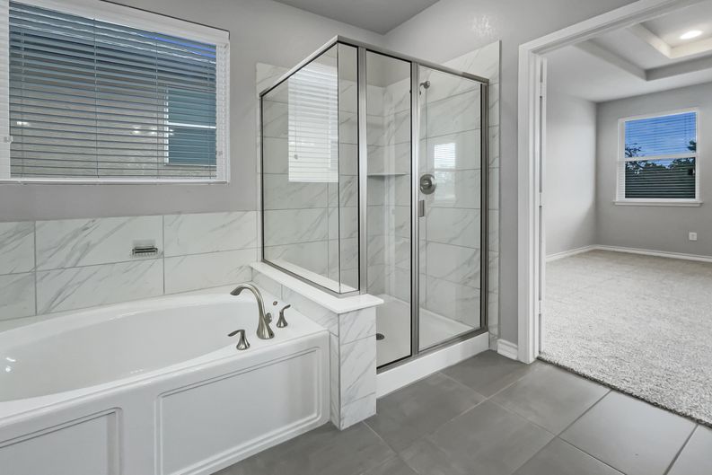 Photo 11 of 20 of 23006 Woodlawn Rdg, San Antonio, TX