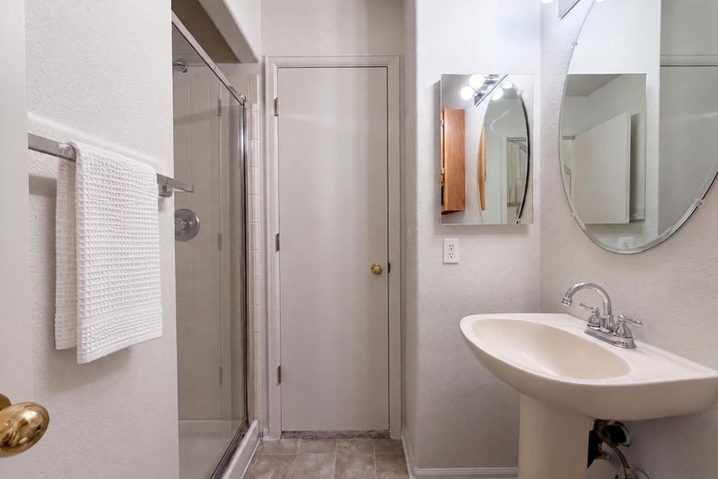 Photo 18 of 40 of 821 Sage Sparrow Cir, Highlands Ranch, CO