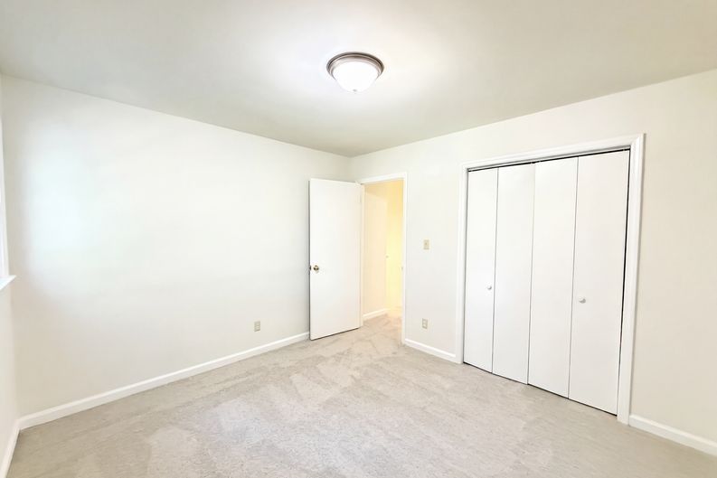 Photo 13 of 20 of 2347 Bethabara Haven Dr, Winston Salem, NC