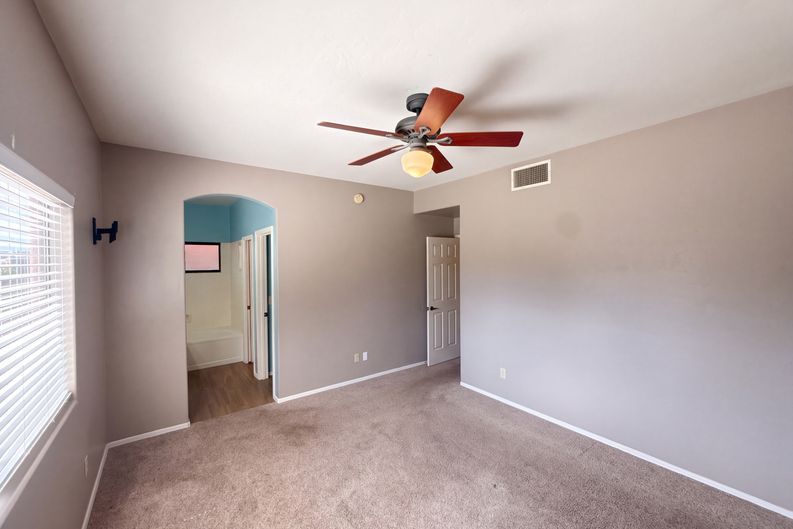 Photo 7 of 16 of 7086 N Avenida Adella, Tucson, AZ