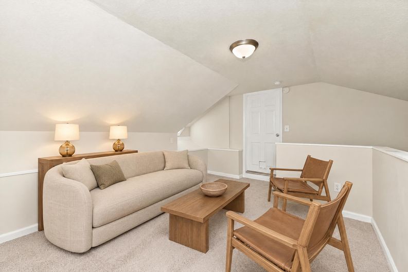 Photo 13 of 21 of 1207 W Spring Valley Pike, Dayton, OH