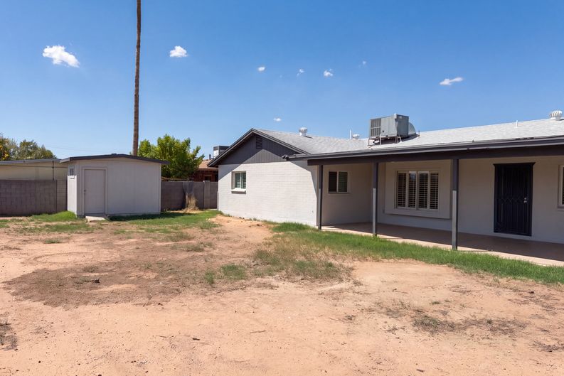 Photo 8 of 39 of 6339 W Monterosa St, Phoenix, AZ