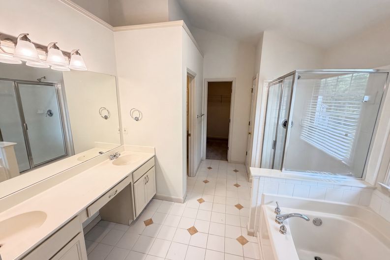Photo 6 of 36 of 2945 Highland Pass, Alpharetta, GA