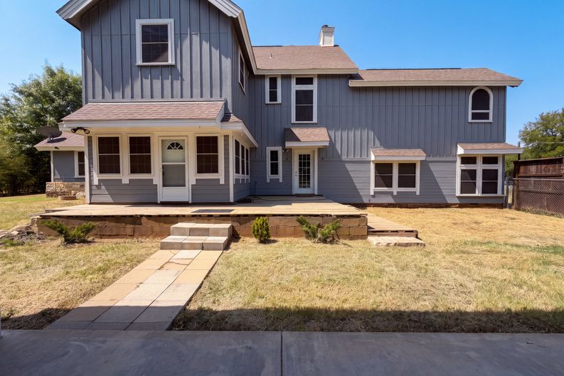 Photo 5 of 20 of 2603 Pecan Valley Dr, Granbury, TX