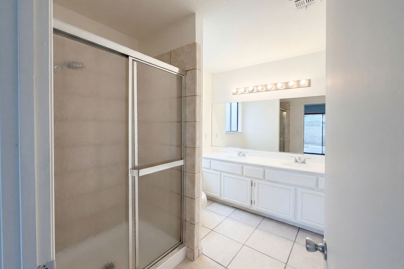 Photo 6 of 41 of 3607 Duffy Cir, North Las Vegas, NV