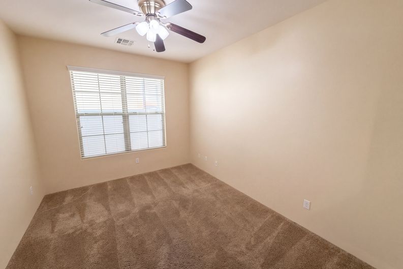 Photo 11 of 40 of 1898 S 160th Ln, Goodyear, AZ