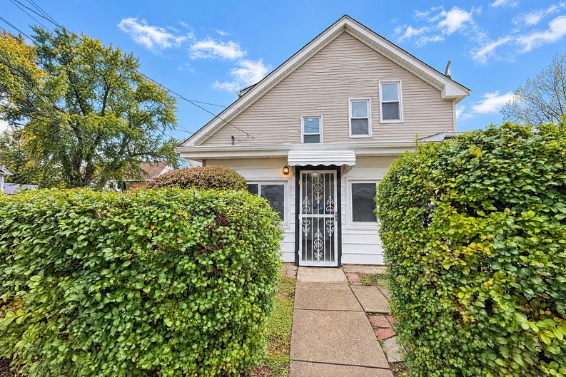 Photo 39 of 44 of 4202 Gifford Ave, Cleveland, OH
