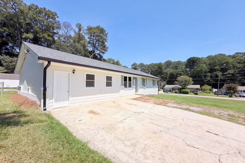 Photo 14 of 17 of 467 Oak Way, Lawrenceville, GA