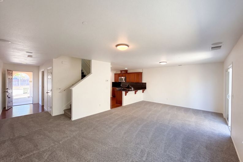 Photo 3 of 18 of 8260 Red Rock Dr, Sacramento, CA