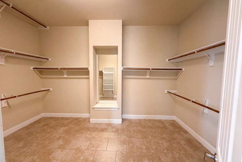 Photo 17 of 21 of 122 Bluehaw Dr, Georgetown, TX