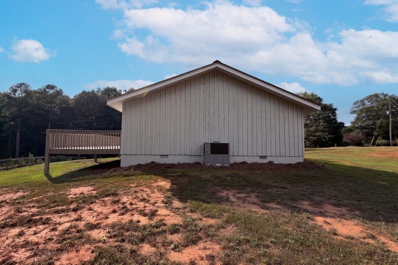 Photo 34 of 41 of 204 Jim Grizzle Rd, Royston, GA
