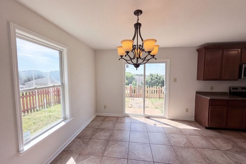 Photo 8 of 18 of 185 Boiling Brook Dr, Statesville, NC