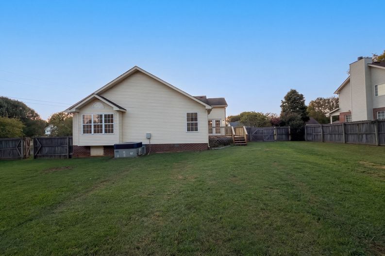 Photo 5 of 15 of 801 Marvin Layne Rd, Mount Juliet, TN