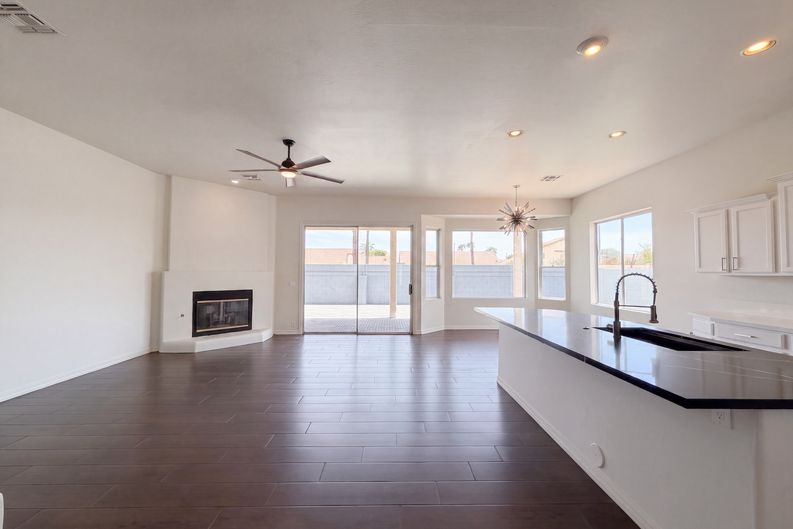 Photo 3 of 36 of 3003 N 111th Dr, Avondale, AZ