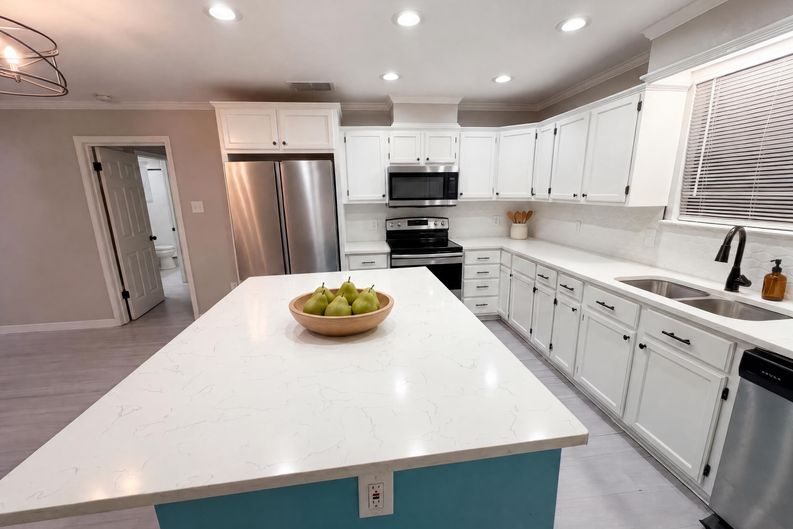 Photo 6 of 18 of 13214 Deepwater Cir, Corpus Christi, TX