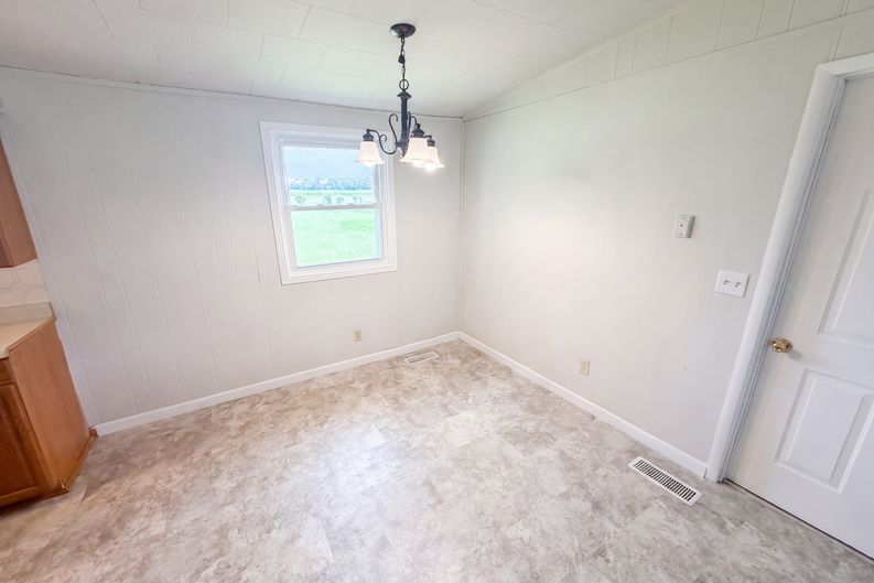 Photo 6 of 22 of 2584 E Phylbeck Ave, Terre Haute, IN