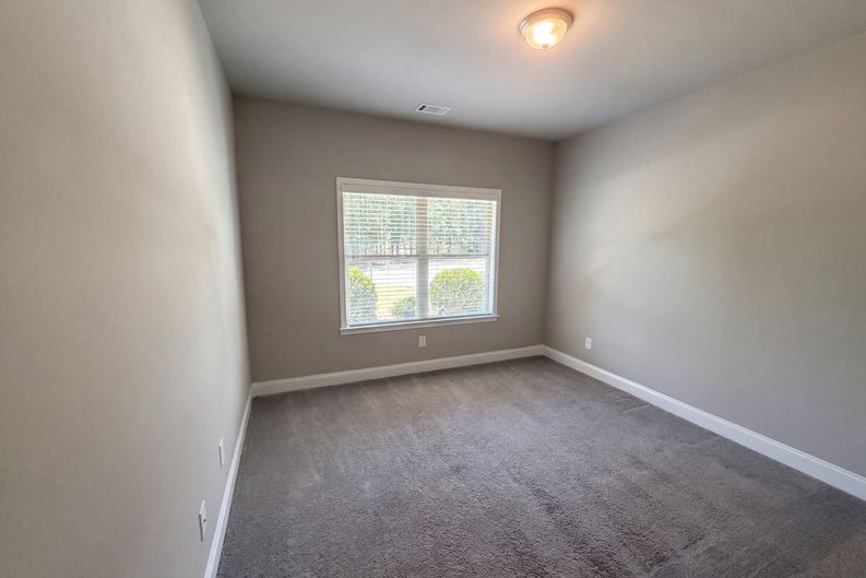 Photo 11 of 22 of 1209 Windstone Dr, Winder, GA