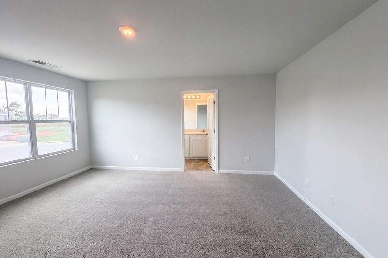 Photo 15 of 20 of 620 Spangler Ln, Ashland City, TN