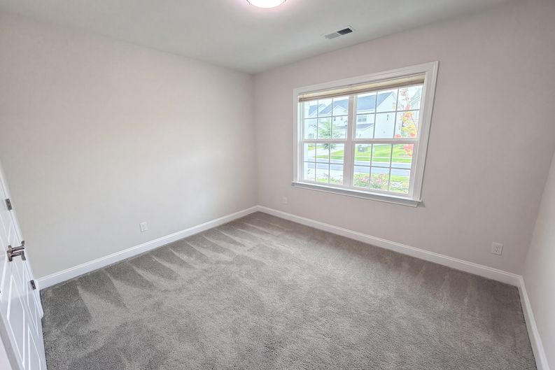 Photo 25 of 36 of 6109 Balham Ct, Charlotte, NC