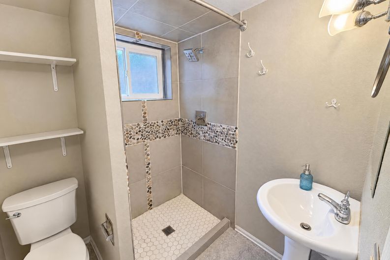Photo 14 of 25 of 4423 S Elati St, Englewood, CO