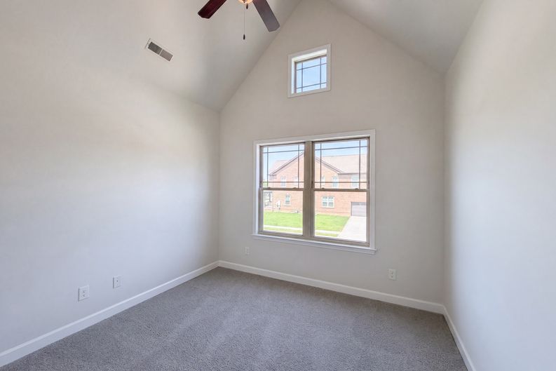 Photo 15 of 24 of 1032 Rudder Dr, Spring Hill, TN