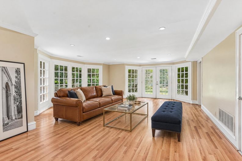 Photo 74 of 87 of 3135 Spalding Dr, Sandy Springs, GA