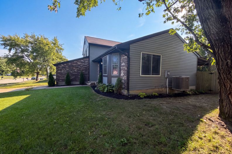 Photo 21 of 27 of 1148 Navaho Dr, Lebanon, OH