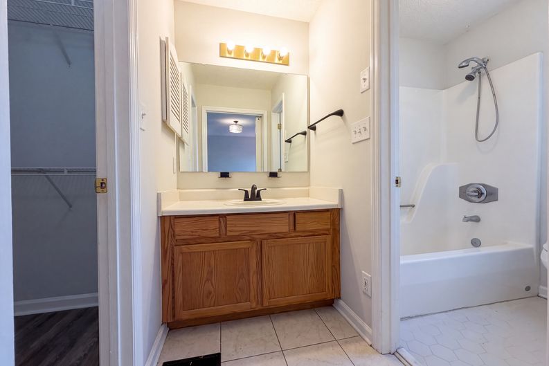 Photo 9 of 17 of 4013 Burleigh Pl, Fayetteville, NC
