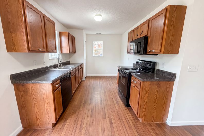 Photo 8 of 24 of 406 Fox Trot Dr, Columbia, SC