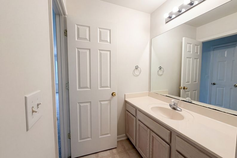 Photo 6 of 33 of 403 Heath Pl, Smyrna, TN