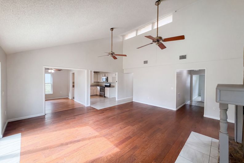 Photo 7 of 20 of 4610 Devon Ave, Lakeland, FL