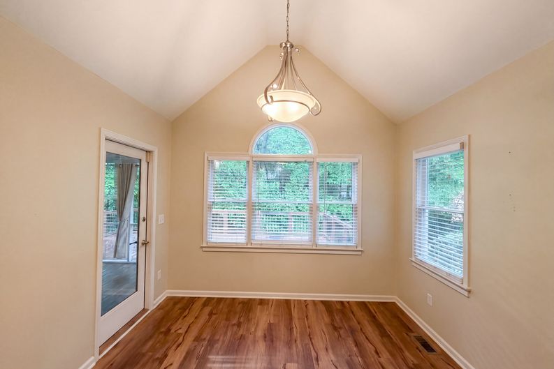 Photo 9 of 26 of 314 Carola Ln, Lexington, SC