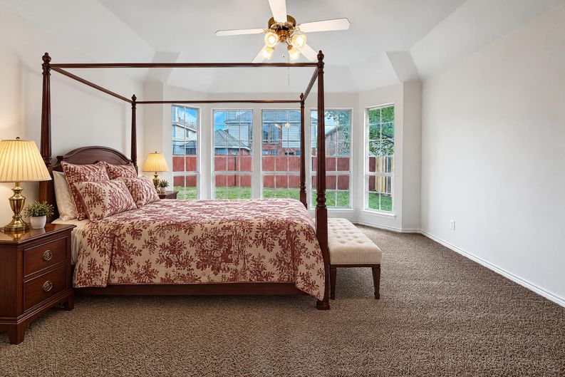 Photo 10 of 31 of 8212 Boulder River Trl, McKinney, TX