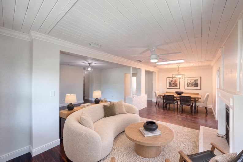 Photo 8 of 21 of 10806 W Elbow Dr, Tampa, FL