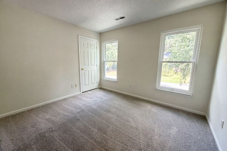 Photo 14 of 22 of 133 Danzid Dr, Summerville, SC
