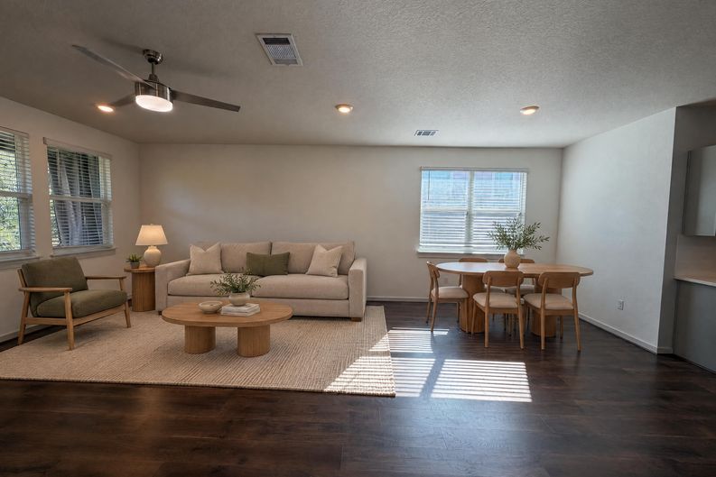 Photo 8 of 22 of 204 Florenz Ln, Georgetown, TX