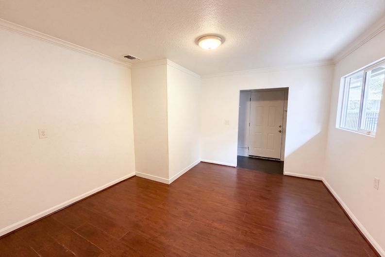Photo 10 of 27 of 6809 Weddigen Way, North Highlands, CA