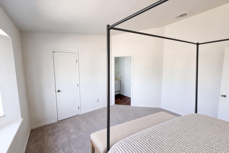 Photo 15 of 18 of 5840 N Belbrook Dr, Tucson, AZ