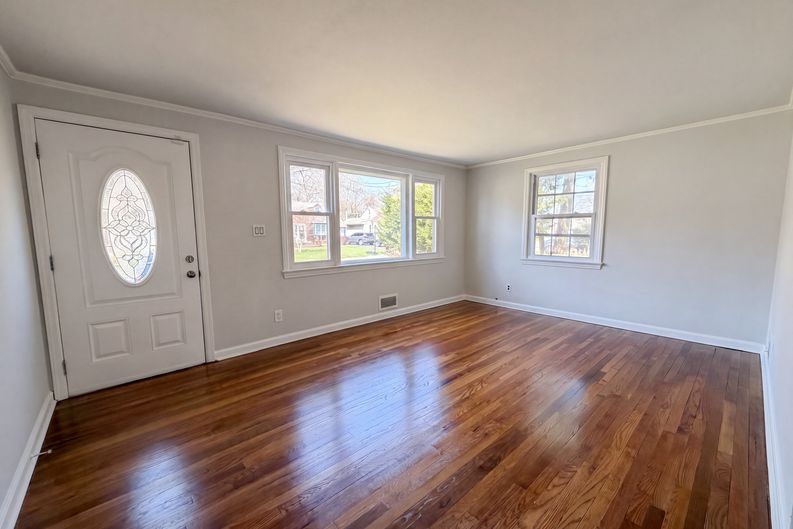 Photo 8 of 23 of 19 Delekas Ave, South Plainfield, NJ
