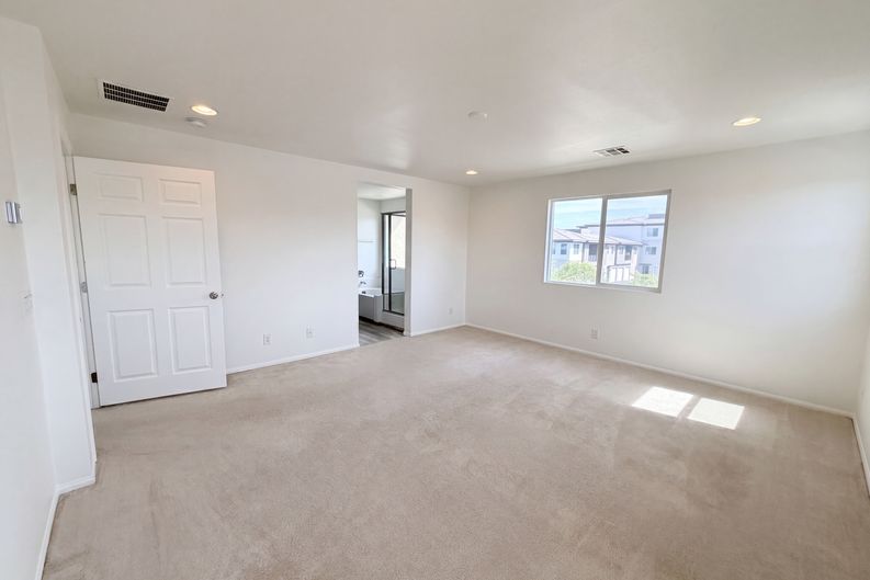 Photo 17 of 46 of 1561 Redolence Ave, North Las Vegas, NV