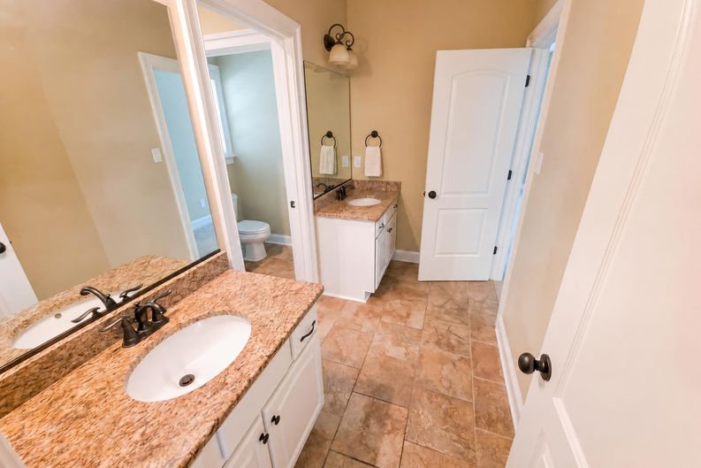 Photo 18 of 25 of 15000 Chesdin Green Way, Chesterfield, VA