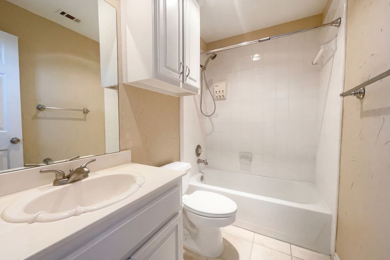 Photo 11 of 26 of 2741 Barrington Dr, Plano, TX