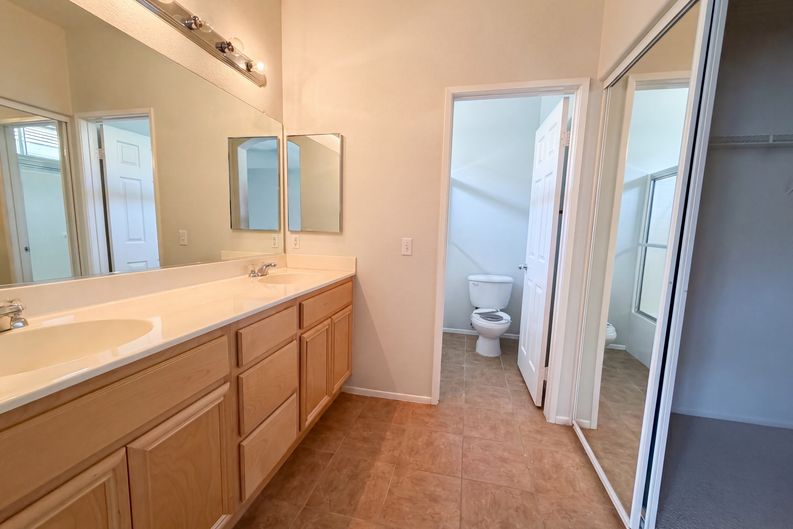 Photo 14 of 19 of 16960 Tack Ln, Moreno Valley, CA