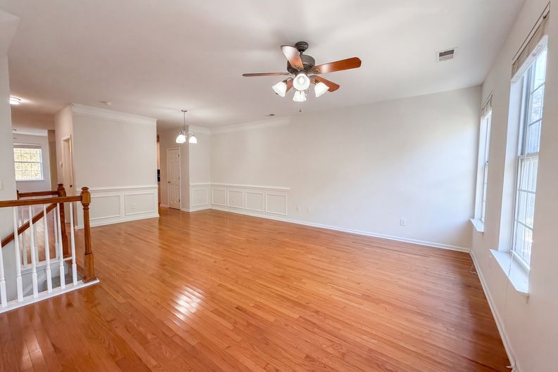 Photo 8 of 20 of 9004 Parlor Dr, Ladson, SC