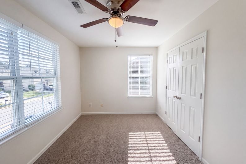 Photo 16 of 24 of 2722 Quail Oaks Dr, Greensboro, NC