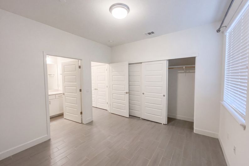 Photo 15 of 29 of 4861 Peace Lily Ln, Roseville, CA