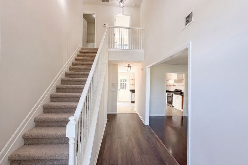 Photo 7 of 25 of 1668 Bennett Dr, McDonough, GA